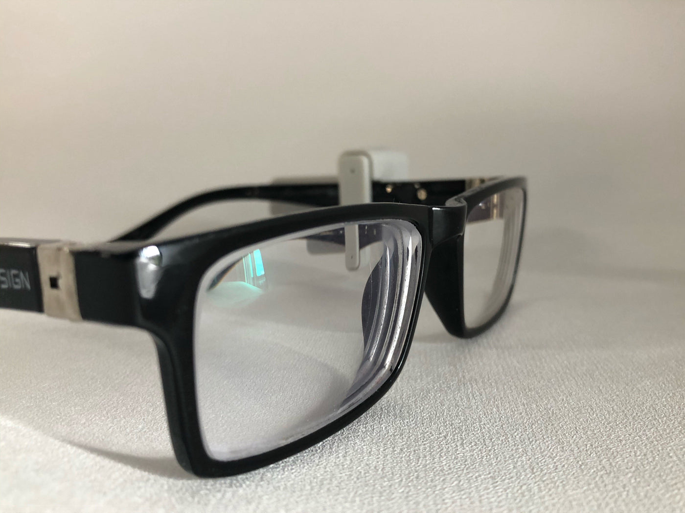 Eyeglass tags RF 8.2 MHz Light Grey Pack of 100